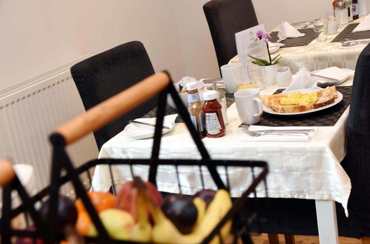 Apple Tree Place B&B Tadley Eksteriør billede