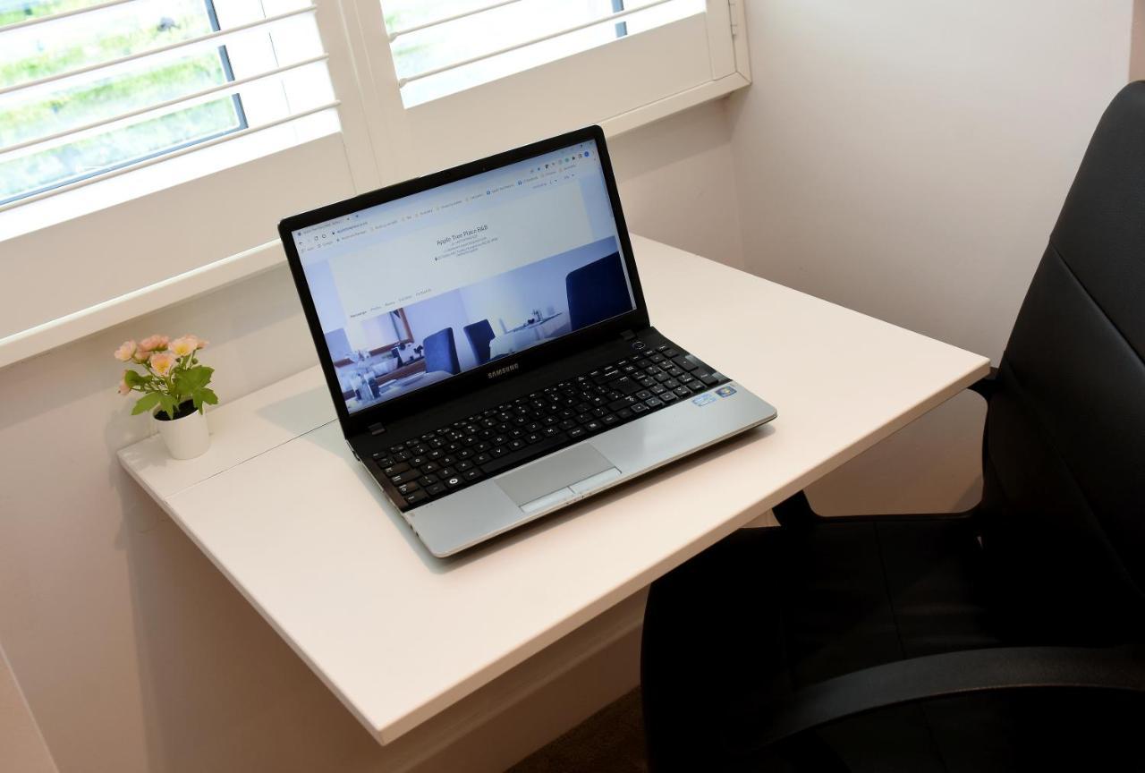 Apple Tree Place B&B Tadley Eksteriør billede